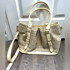 Designer style purse in excellent/ like new condition